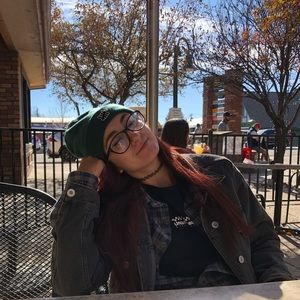 Meet your Posher, Lydia